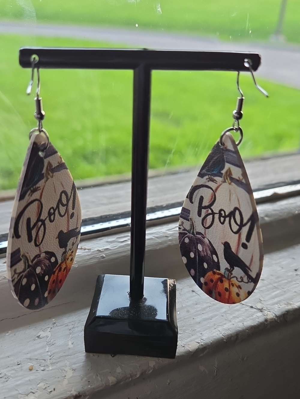 Halloween Boo & Pumpkin Motif Faux Leather Teardrop Shape Earrings. NWT.